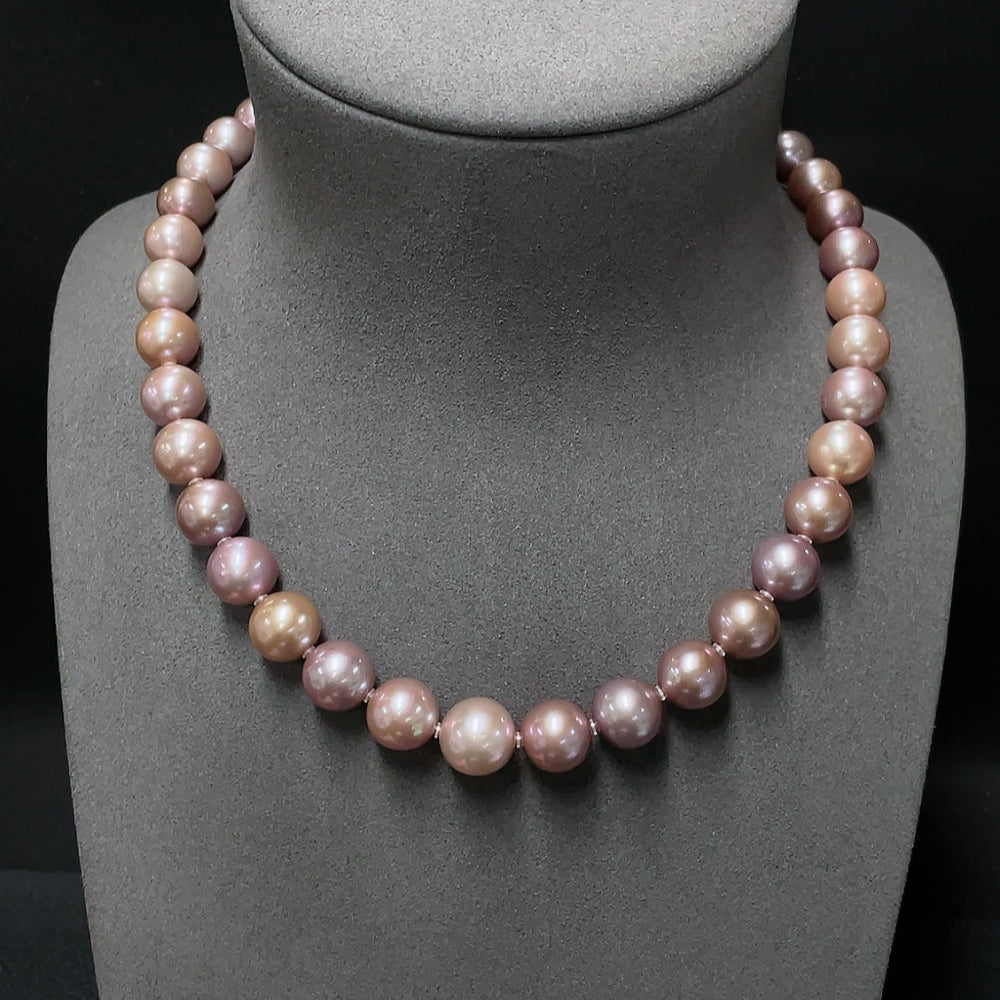 Pearl bead necklace, non-gold, total weight approximately 70.87g, size about 9.4-12.2mm