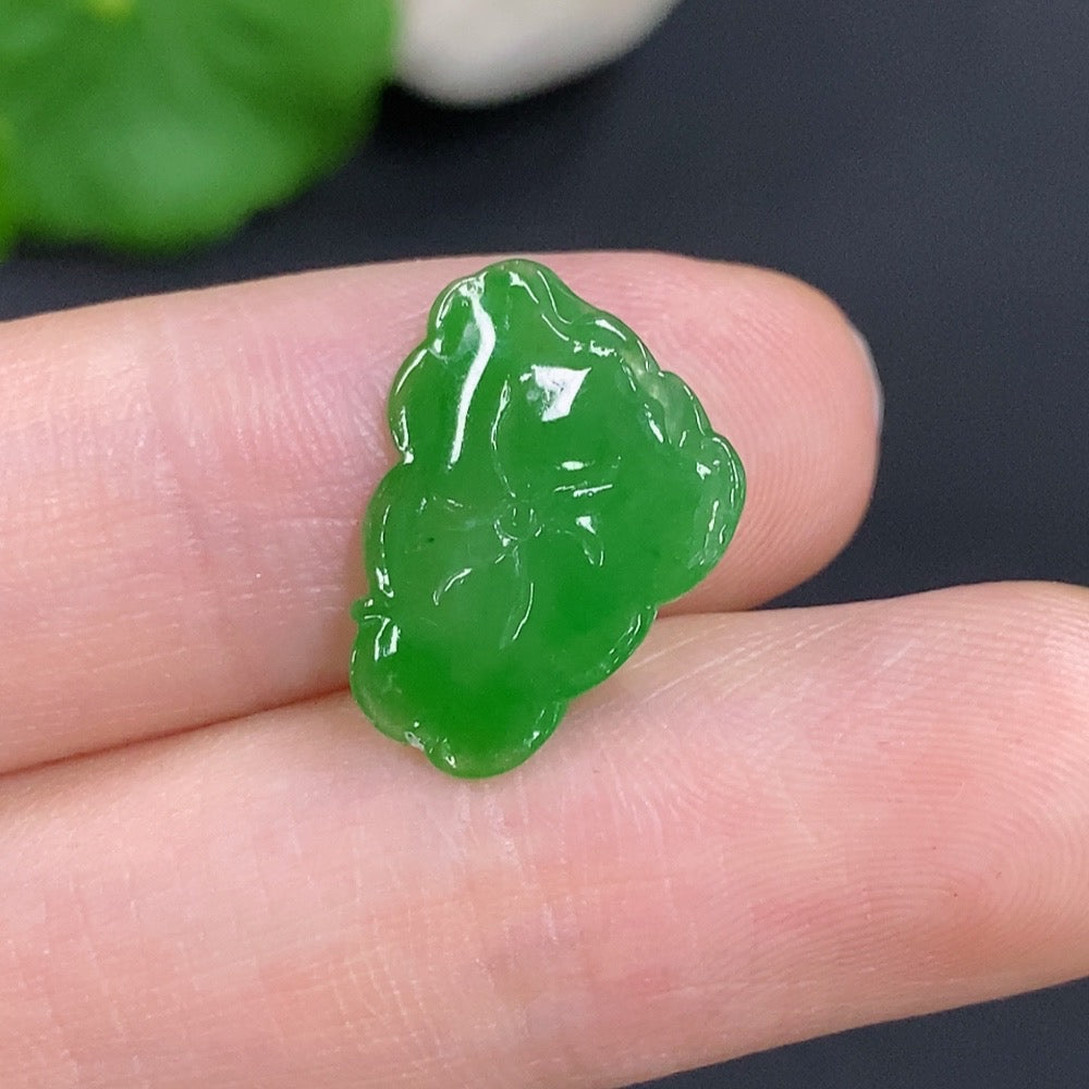 Jadeite Wealth-Bringing Frog Pendant, Total Weight Approximately 1g