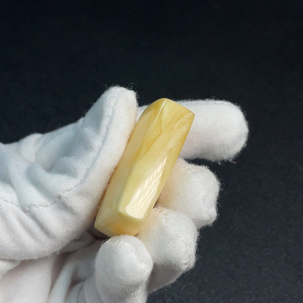 Amber Beeswax Pendant, Total Weight Approx. 10.42g
