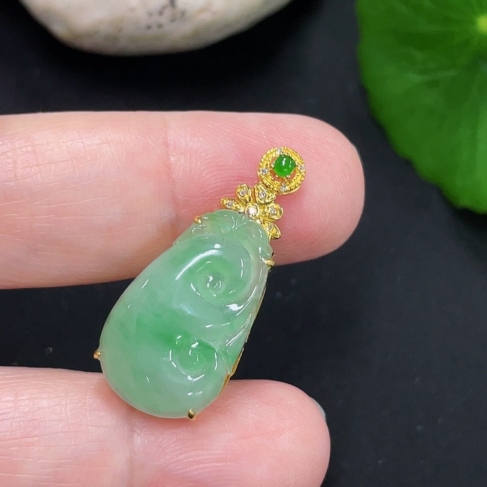 Jadeite Ruyi Pendant 18K Gold Total Weight Approx. 2.2g (With Diamond Accents)