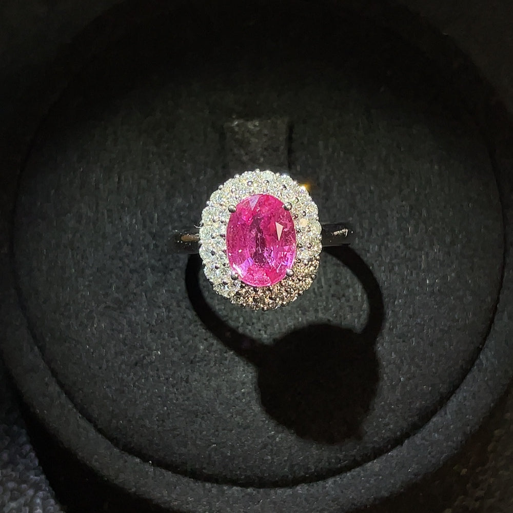 Sapphire Ring 18K Gold with Diamond Accent Total Weight Approx. 4.16g Size 15