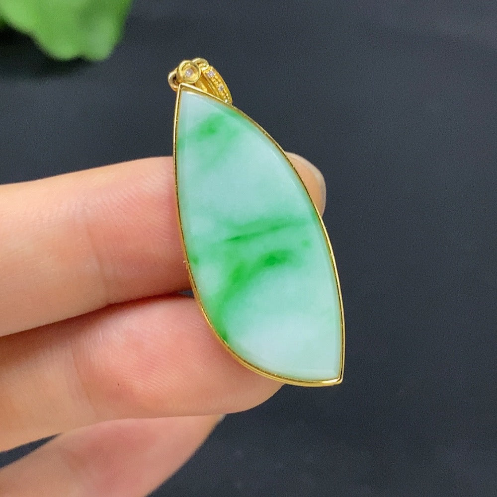 Jadeite Plain Pendant 18K Gold Total Weight Approx. 3.9g