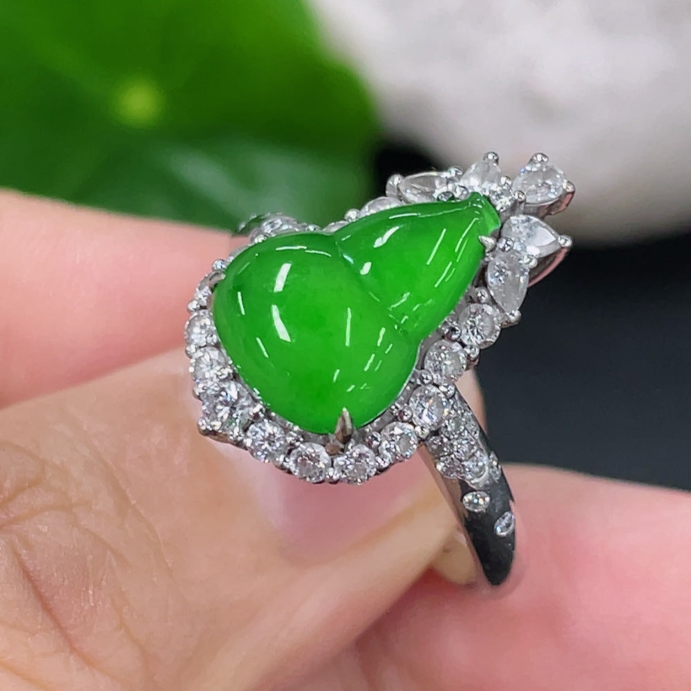 Jadeite Gourd Inlaid Ring 18k Gold with Diamond Accent Size 12.5 Total Weight Approx. 4.83g