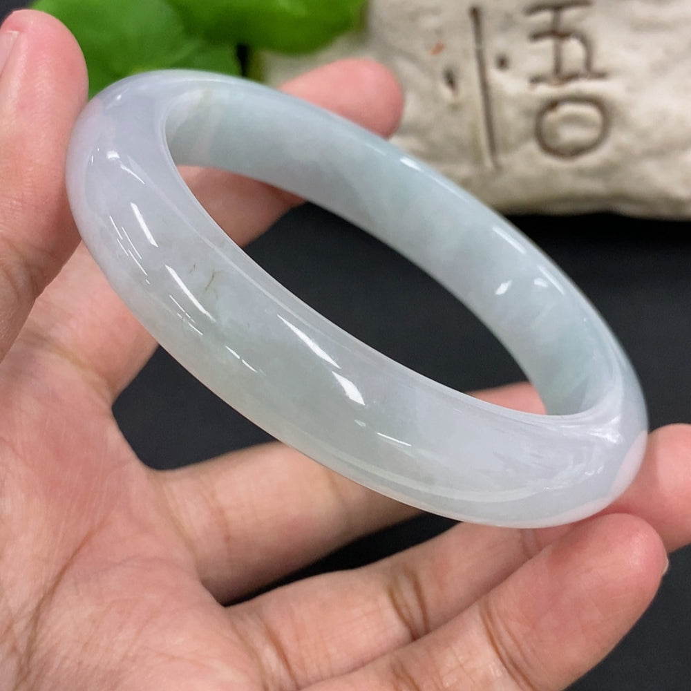 Jadeite Round Bangle