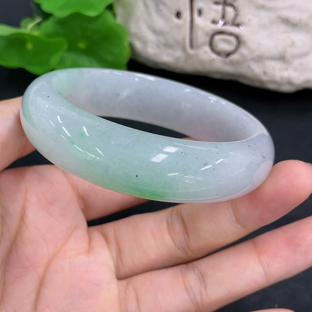 HKHQ jadeite round bangle, 66.8g weight, size 55.7, featuring smooth, polished jadeite surface in a circular shape.