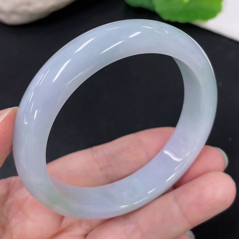 Jadeite Round Bangle Size 57.7 Total Weight Approx. 61.8g