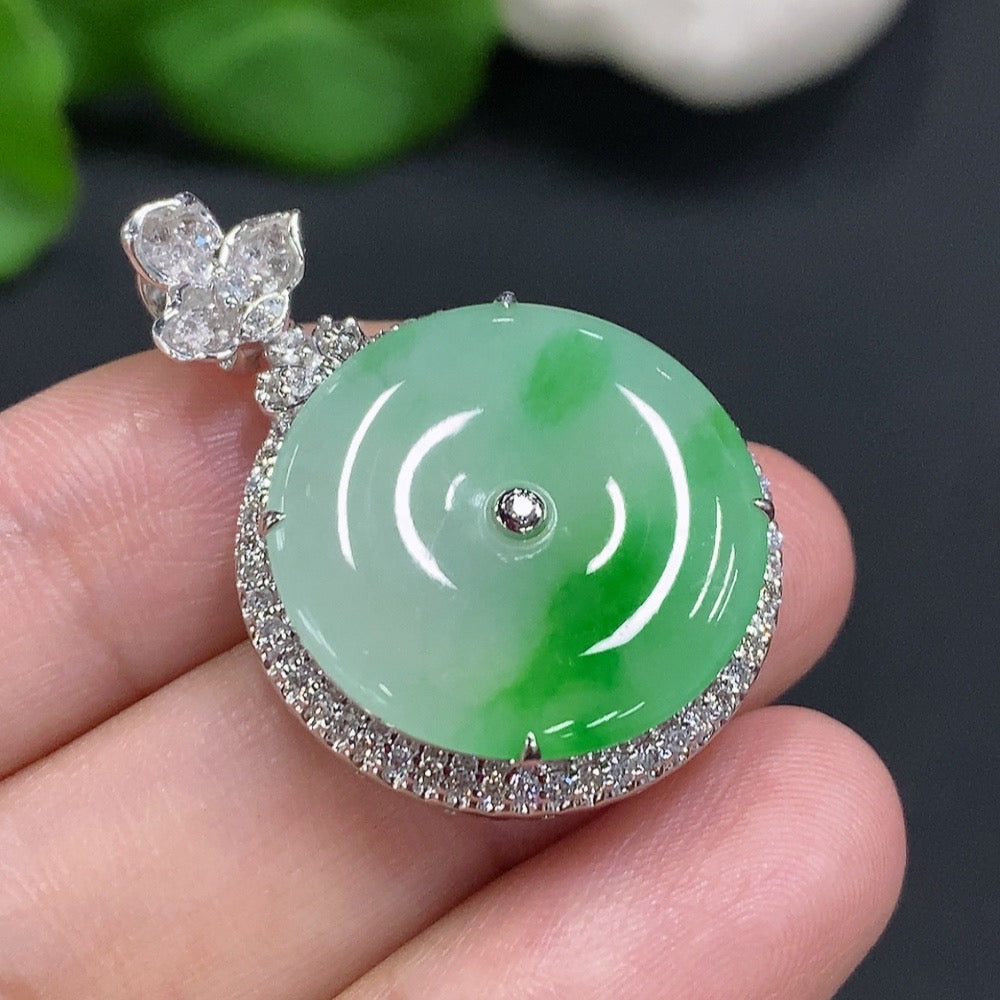 Jadeite Safety Buckle Inlaid Pendant 18K Gold Total Weight Approx. 8.4g
