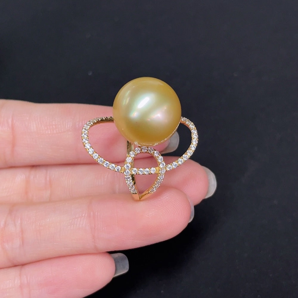 HKHQ seawater pearl inlaid ring with 18k gold band, size 15, featuring a 14.5mm pearl and a weight of 7.37g.