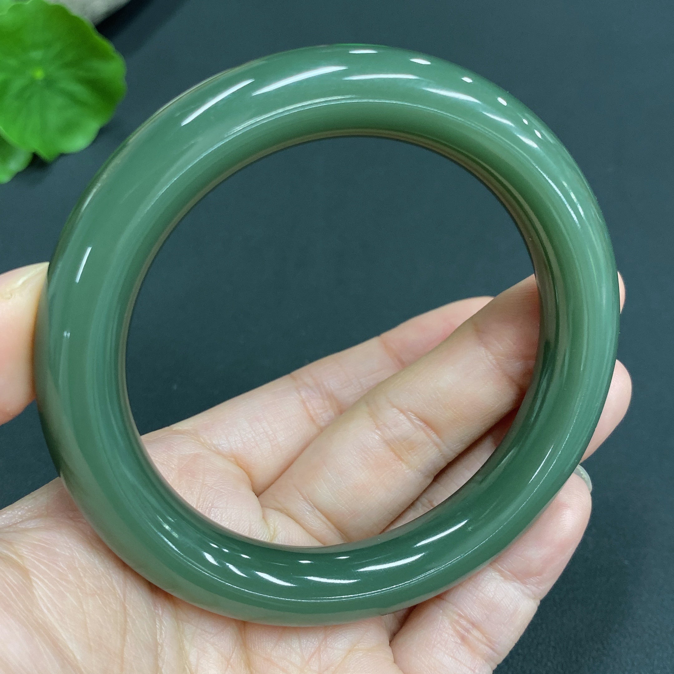 Hetian Jade Round Bangle Size 56.3 Total Weight Approx.56.8g