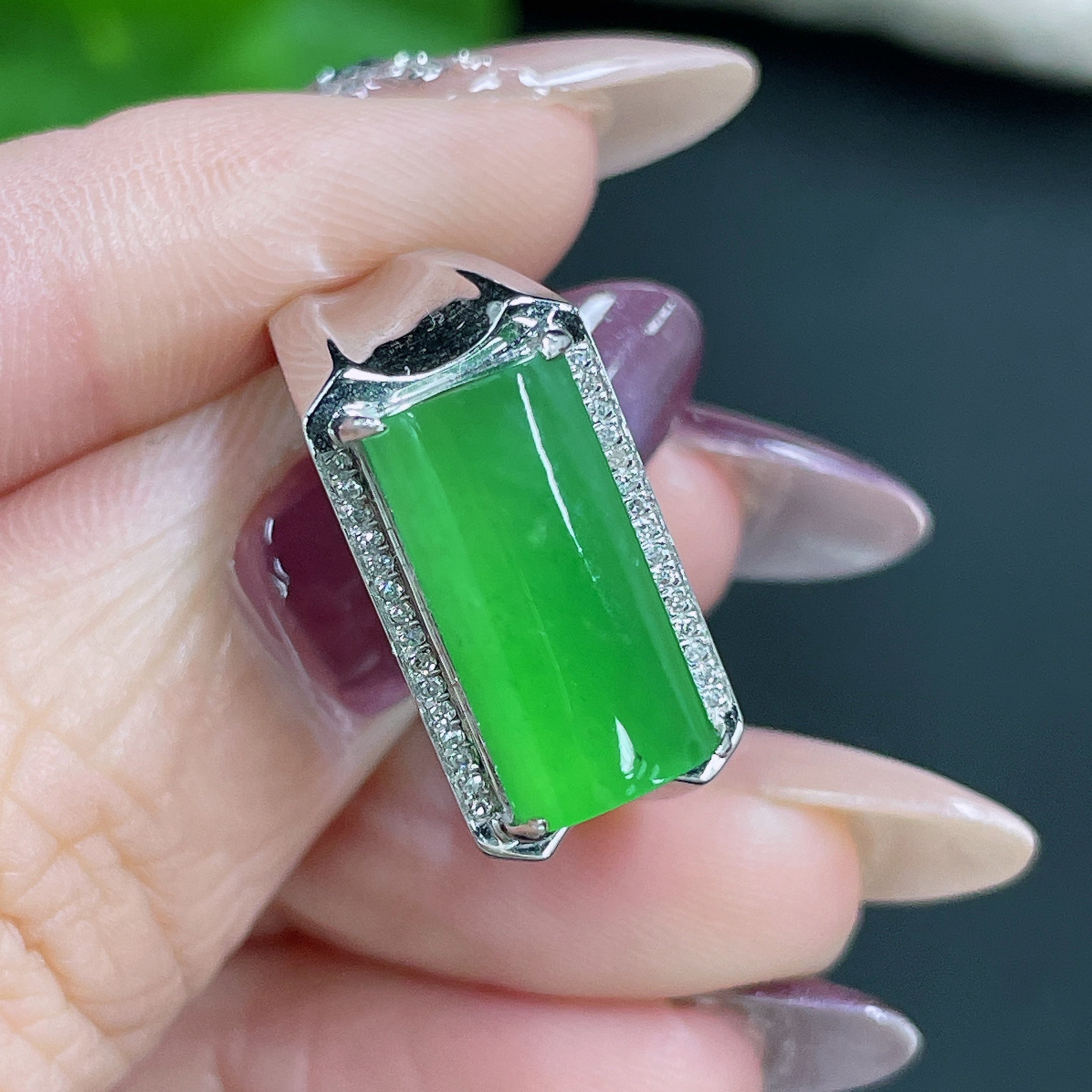 Jadeite Ring 18k Gold Setting with Diamond, Total Weight Approx. 7.8g, Size 19