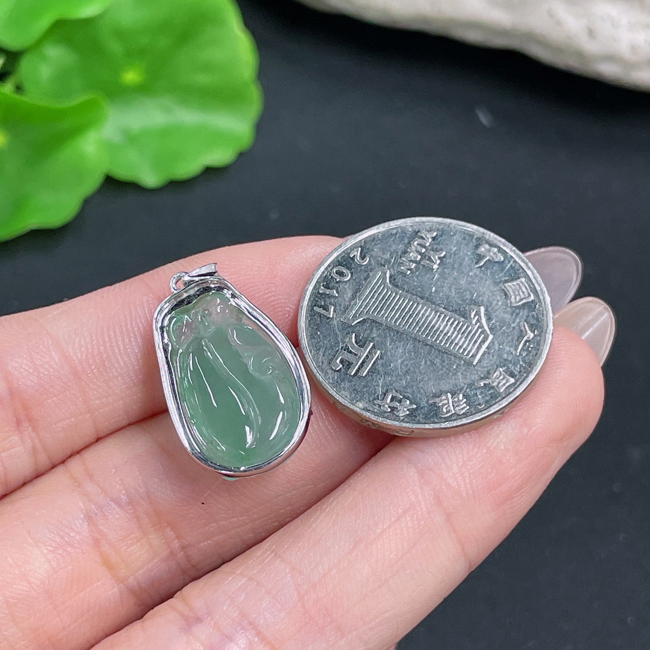Jadeite Pendant 18k Gold Inlaid Total Weight Approx. 2.91g