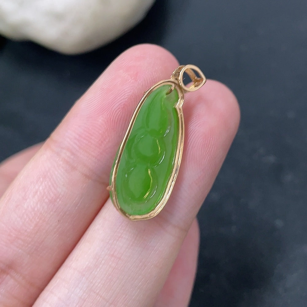 Hetian Jade Jasper Inlaid Pendant Fortunate Bean 18k Gold Total Weight Approx.1.9g