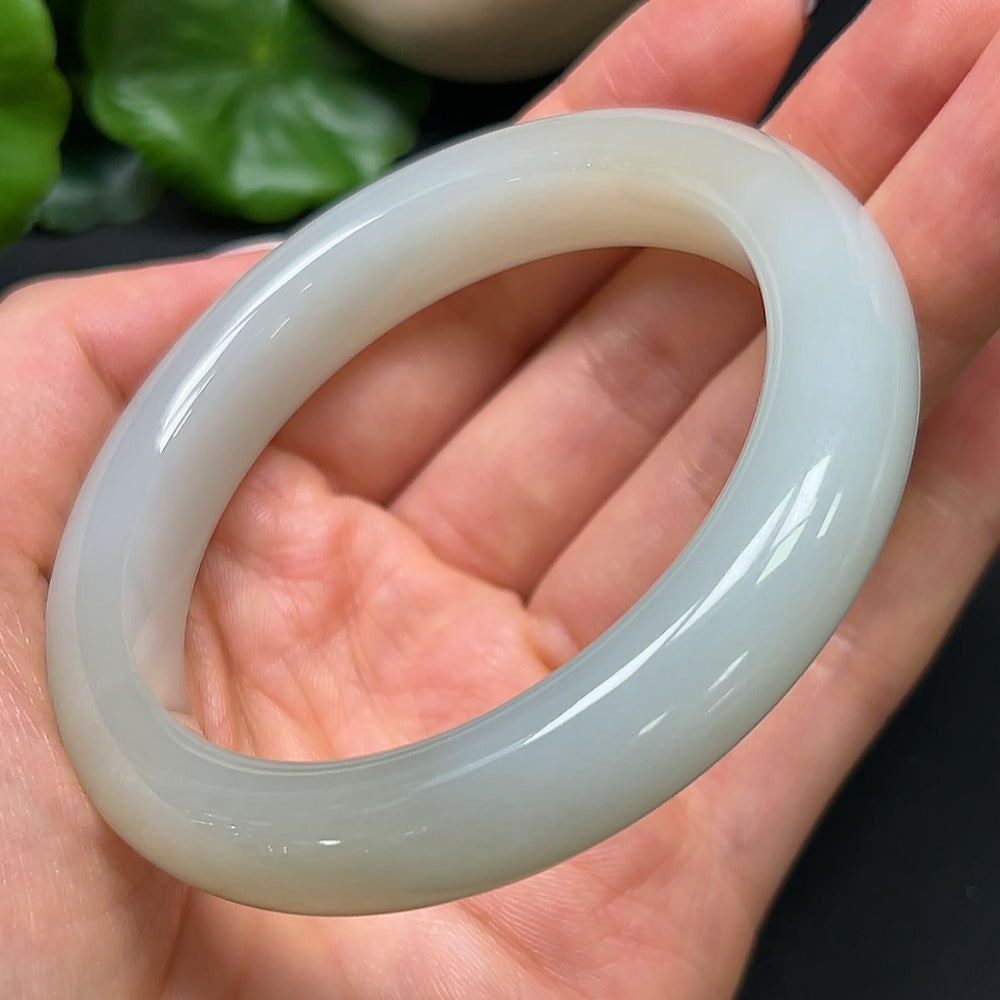 Hetian Jade Round Bangle