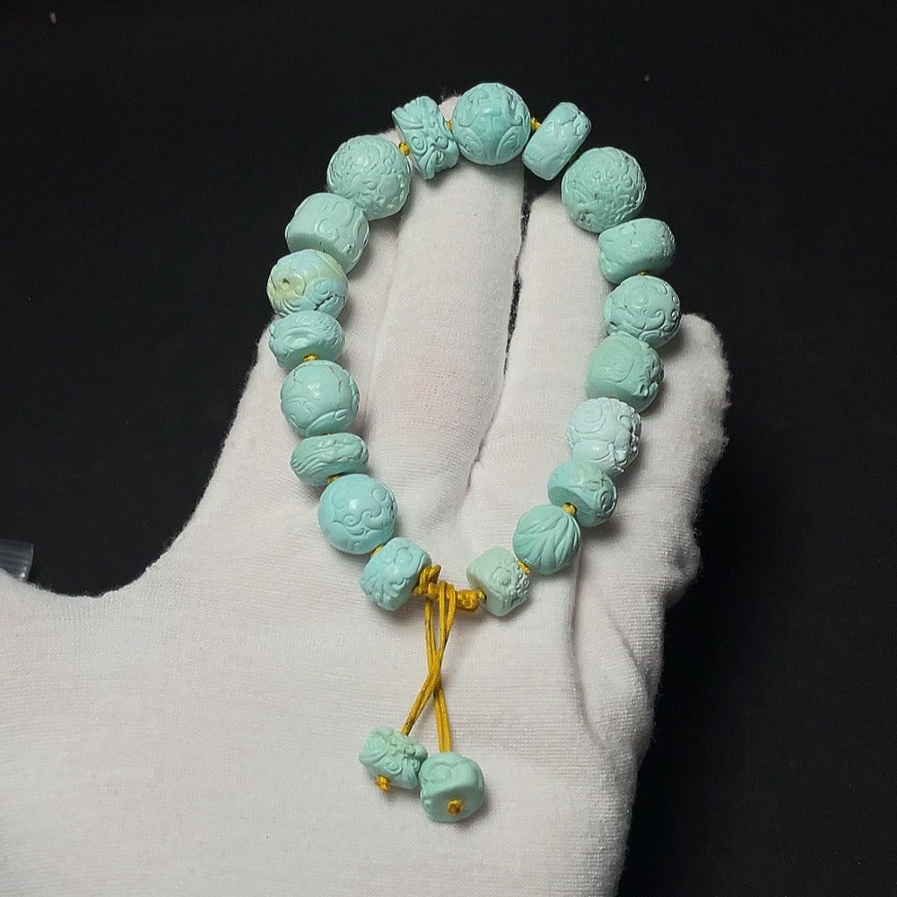 Turquoise Bracelet with Other Mineral Components, Total Weight Approximately 29.9g, Size About 14mm