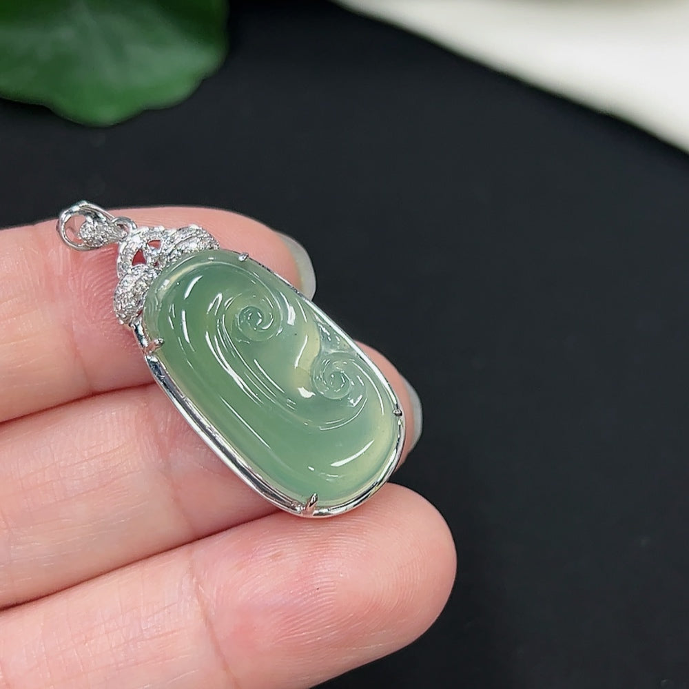 Jadeite Ruyi Inlaid Pendant 18K Gold Total Weight Approx. 4.4g (With Diamond Accents)