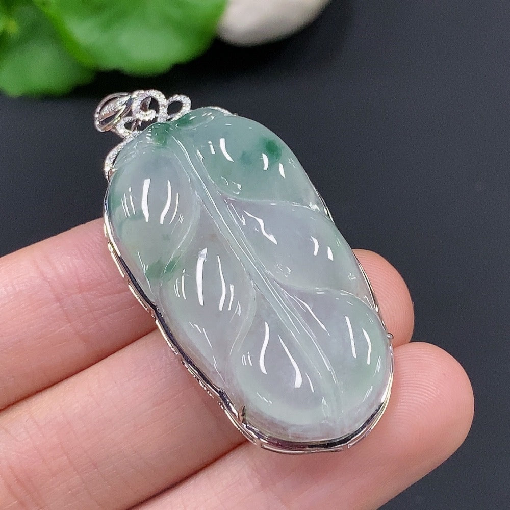 Jadeite Leaf Pendant 18k Gold Total Weight Approx. 8.03g