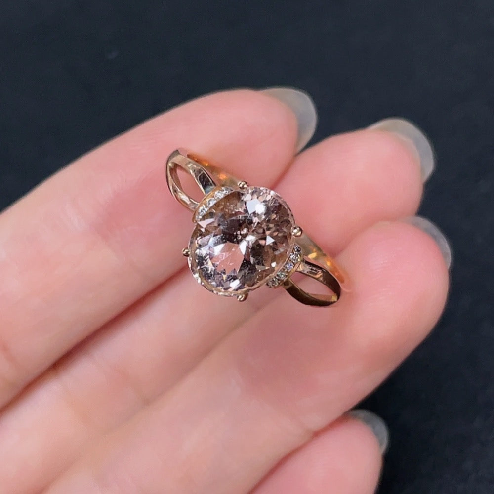 Beryl Inlaid Ring, 18k Gold, Color Origin Undetermined, Accented with Diamonds