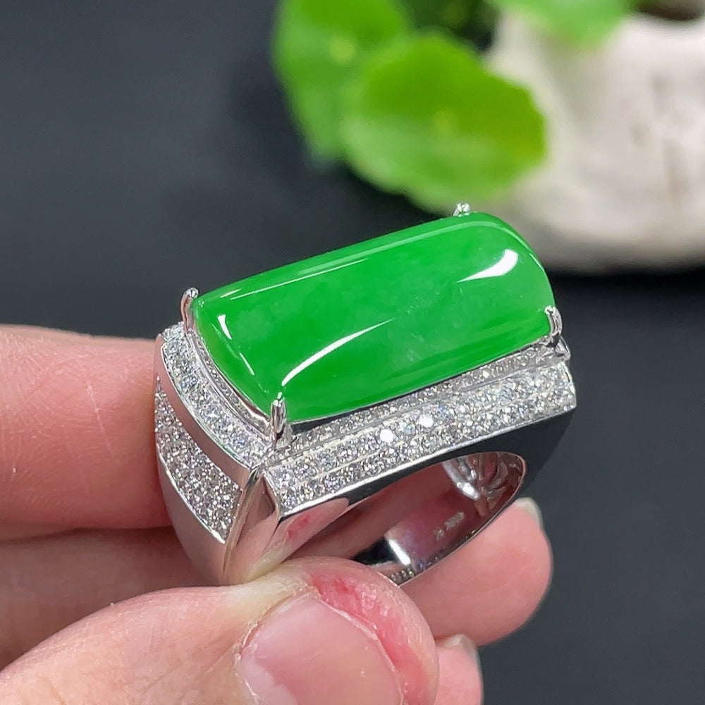Jadeite Saddle Inlay Ring 18k Gold Setting Size 26 Total Weight Approx. 21.49g with Diamond Accents [Total Value: $28,368 USD]