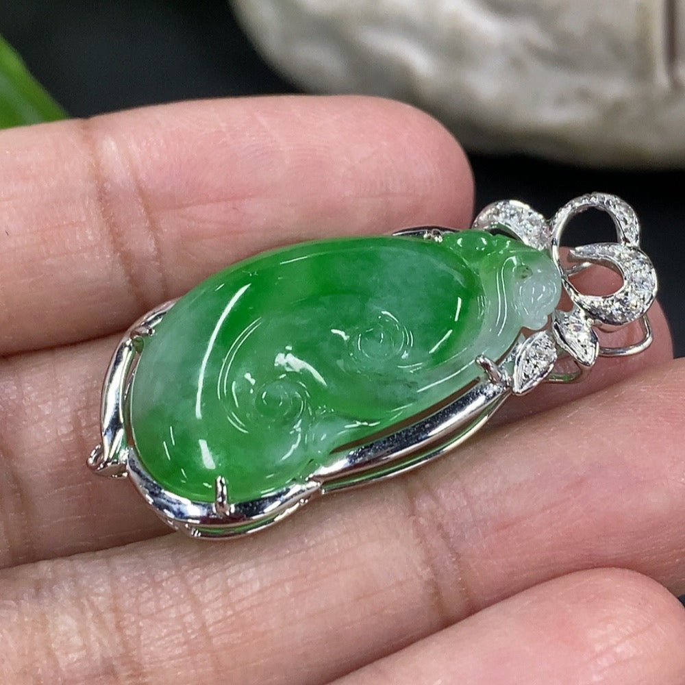 Jadeite Ruyi Pendant 18K Gold with Diamond Accents