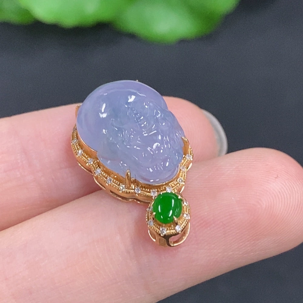 Jadeite Three-Legged Golden Toad Inlaid Pendant 18k Gold Total Weight Approx. 3.7g with Diamond Accents