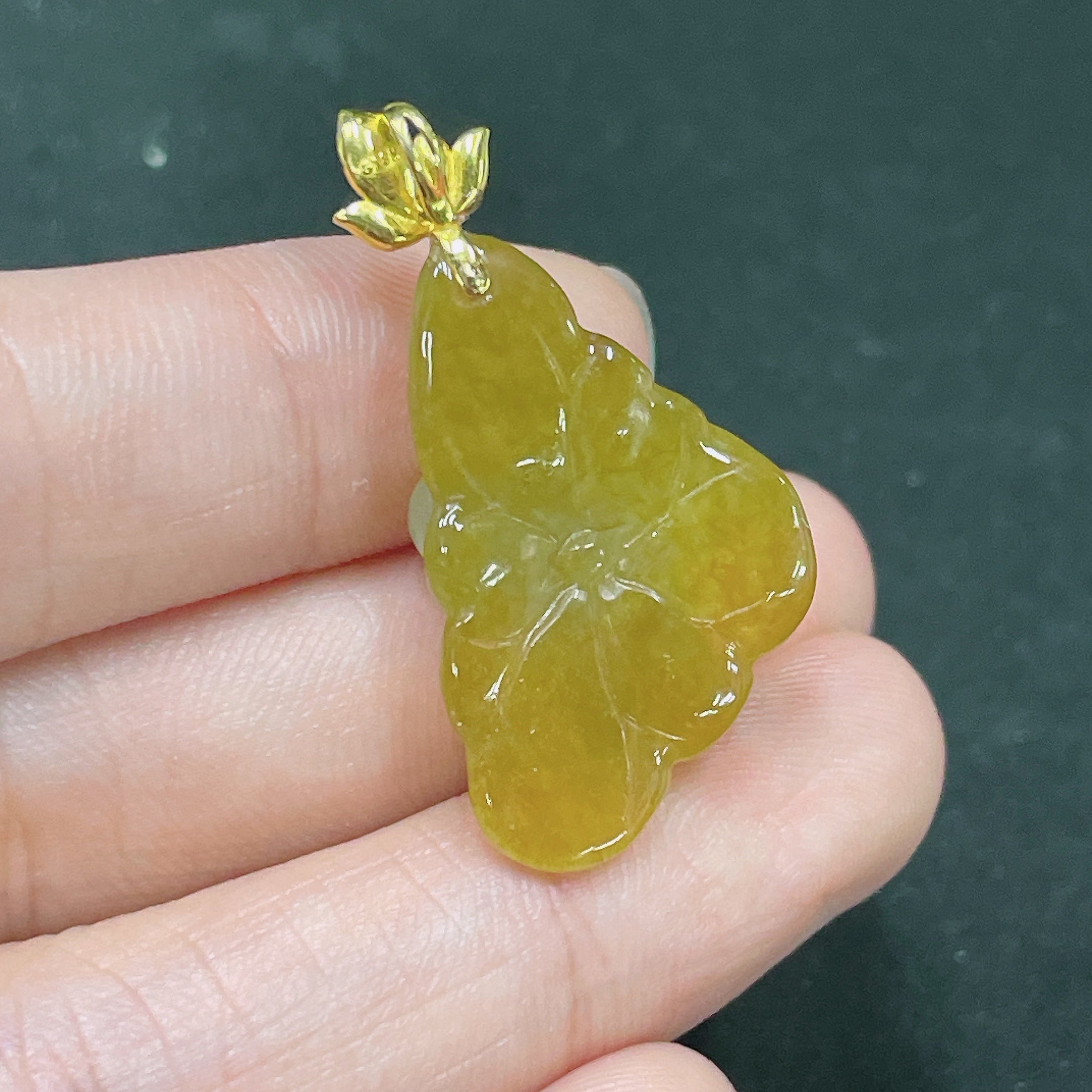 Jadeite Pendant Color Origin Undetermined 18k Bezel Total Weight Approx. 4.76g