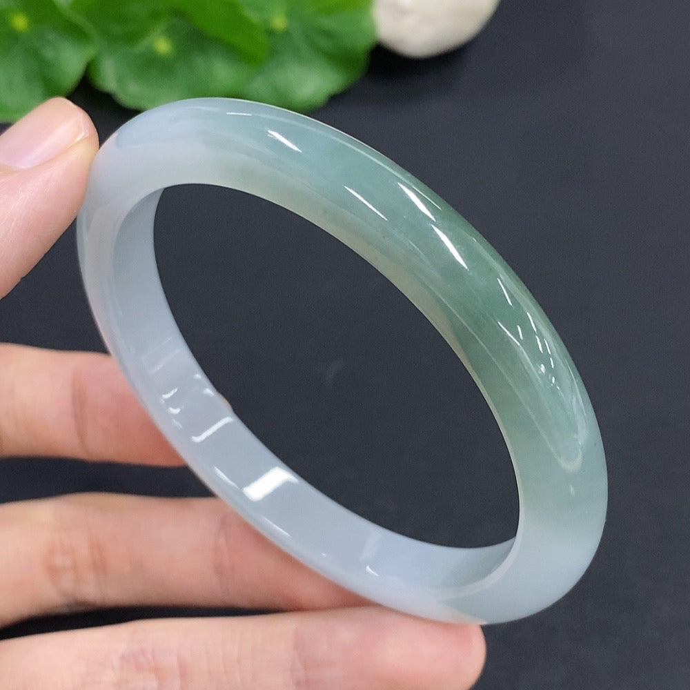 Jadeite Round Bangle