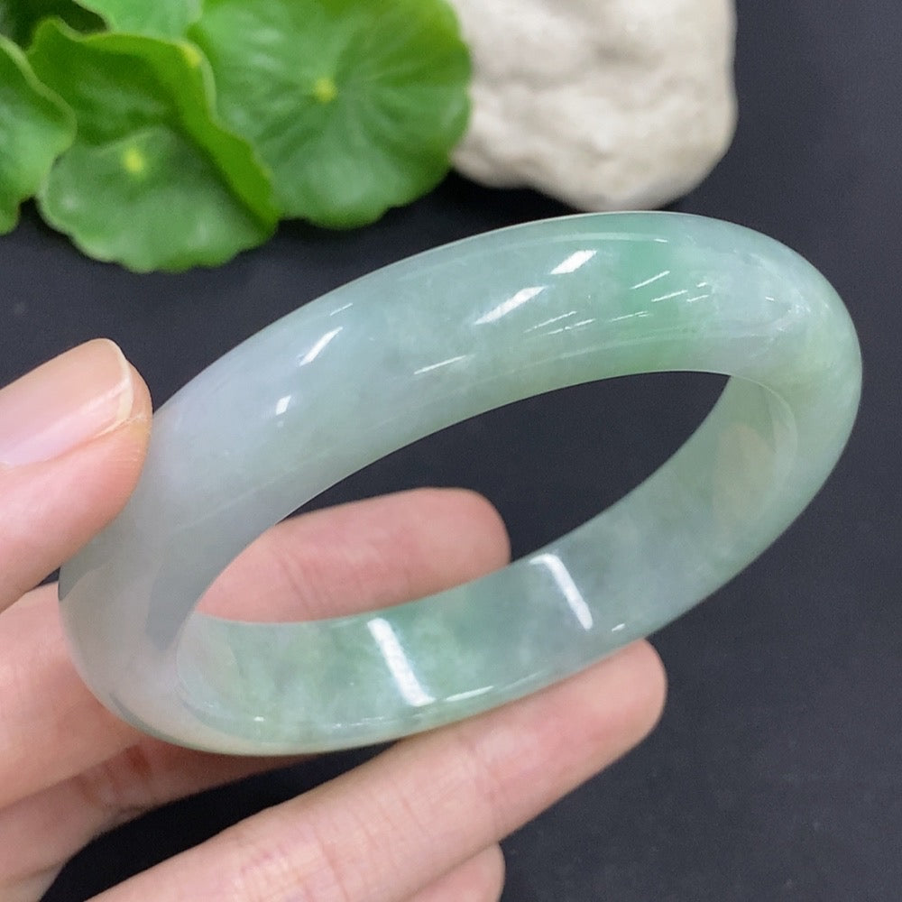 Jadeite Round Bangle