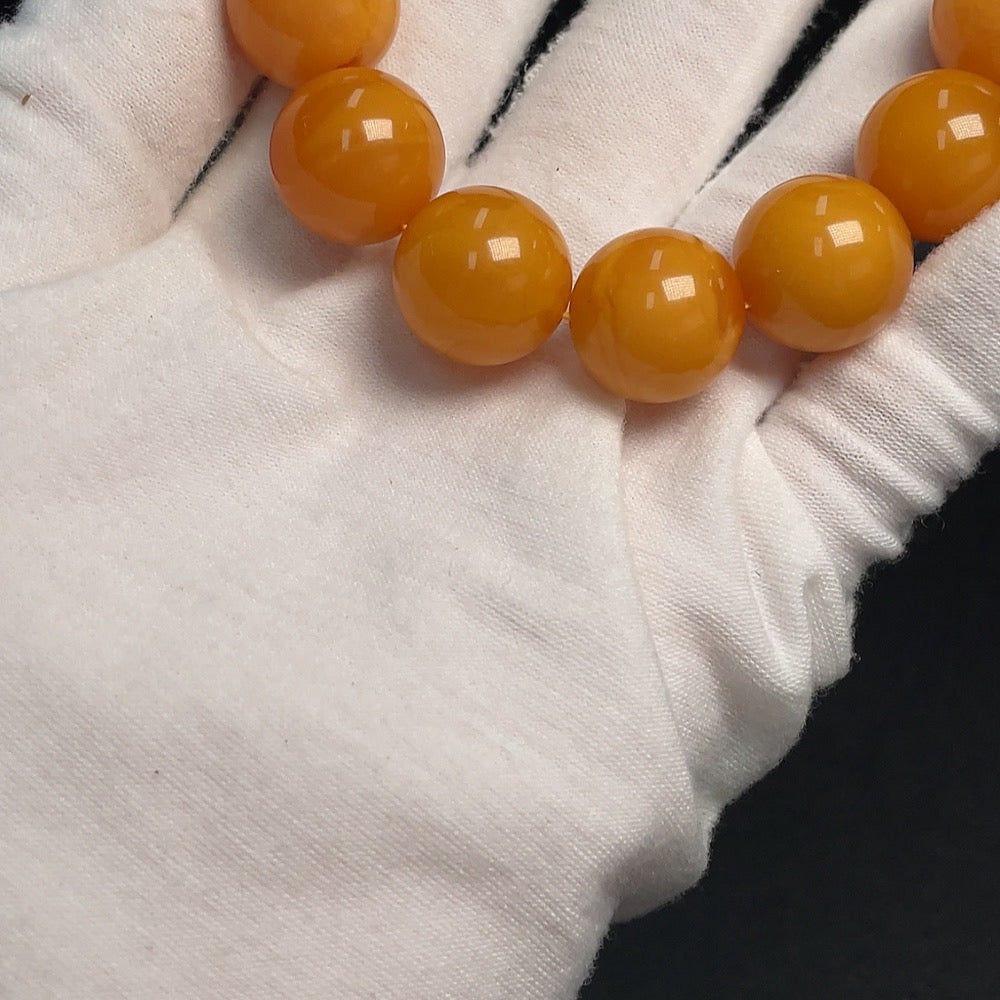 Amber Beeswax Bracelet Total Weight Approx. 30.46g Size About 15.8mm