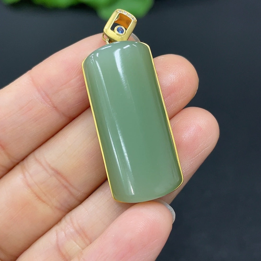 Hetian Jade Inlaid Pendant Plain Pendant Set with Diamonds (Colorless) 18k Gold Total Weight Approx. 8.2g