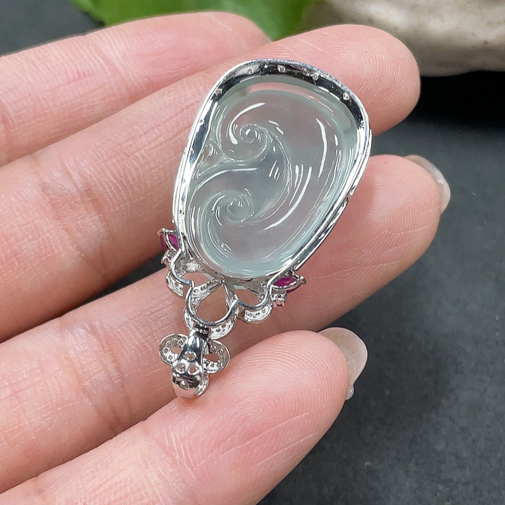 Jadeite Ruyi Pendant 18K Gold Inlaid Total Weight Approx. 6.4g