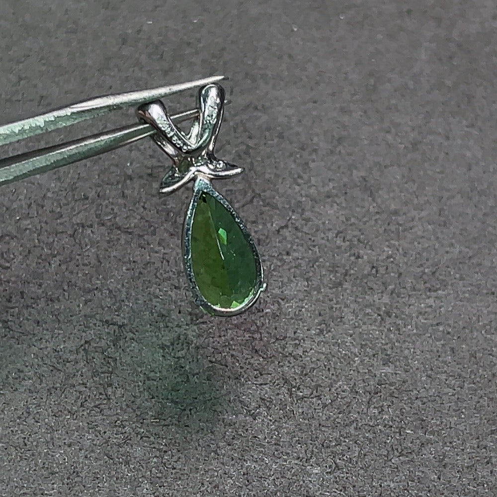 Tourmaline Pendant with Pt900 and Diamond Accents, Total Weight Approx. 2.39g, GIC Certificate: Lemon Color Vb Luster Vivid Yellowish Green 2.72ct (by Hallmark)