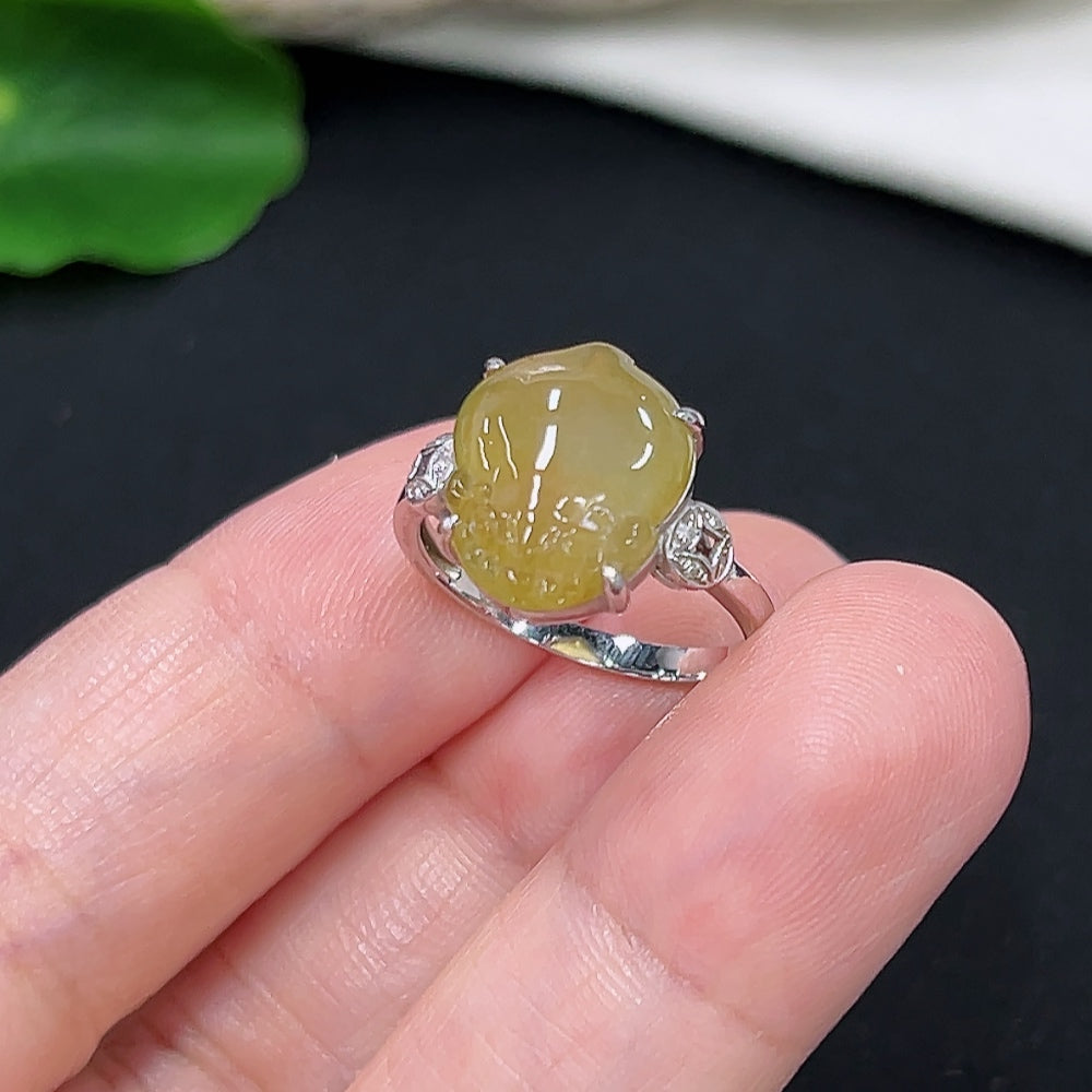 Jadeite Inlaid Ring Size 11 18K Gold Total Weight Approx. 3.1g (Color origin undetermined)