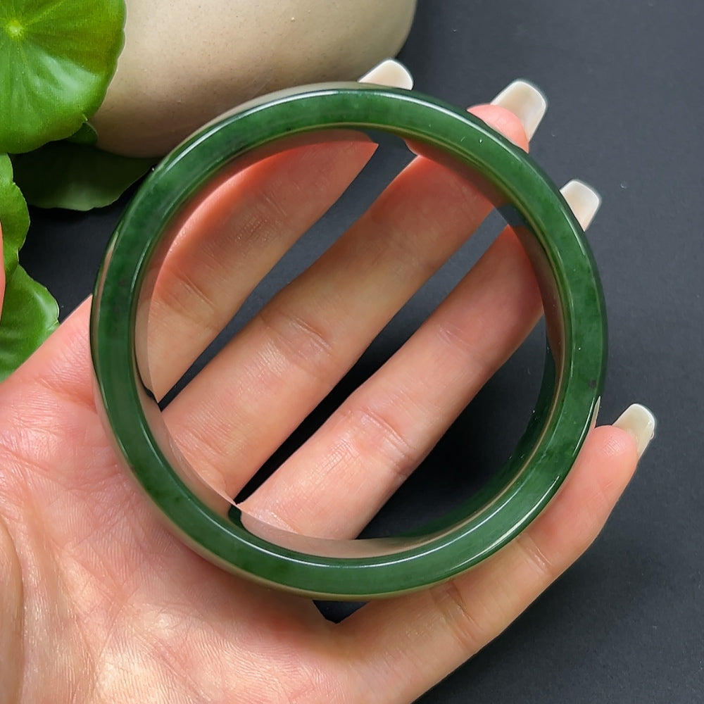 Hetian Jade Round Bangle
