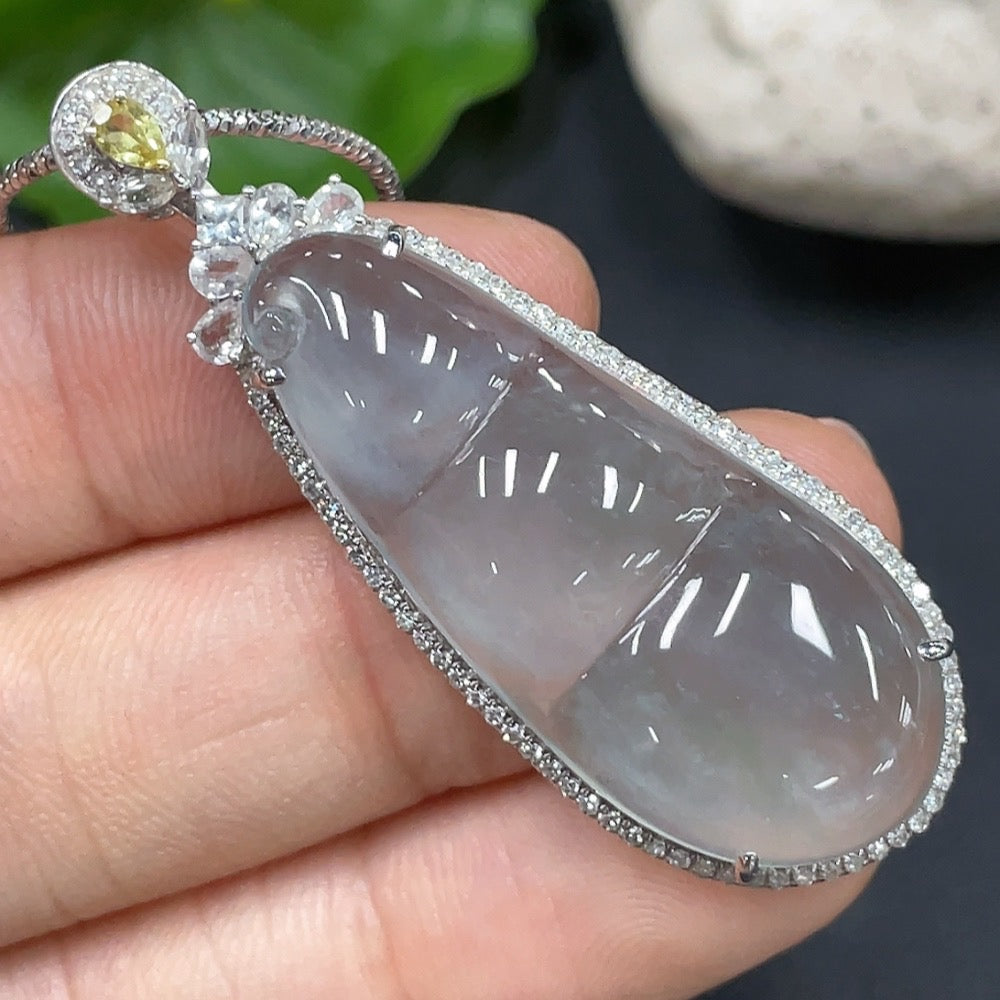 Jadeite Lucky Bean Pendant 18K Gold Setting Total Weight Approx. 7.4g Excluding Chain Chain Non-Gold