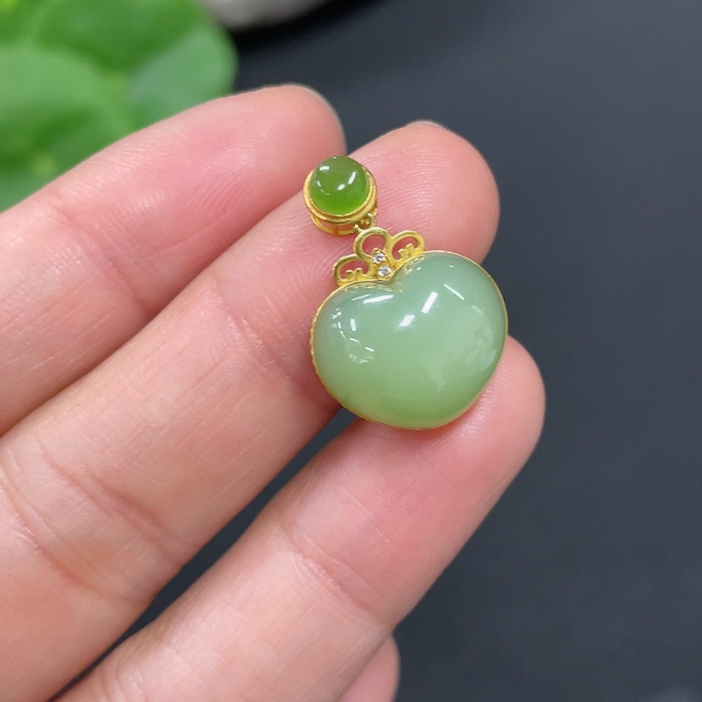 Hetian Jade Jasper Inlaid Pendant 18k Gold Total Weight Approx. 2g Non-Diamond