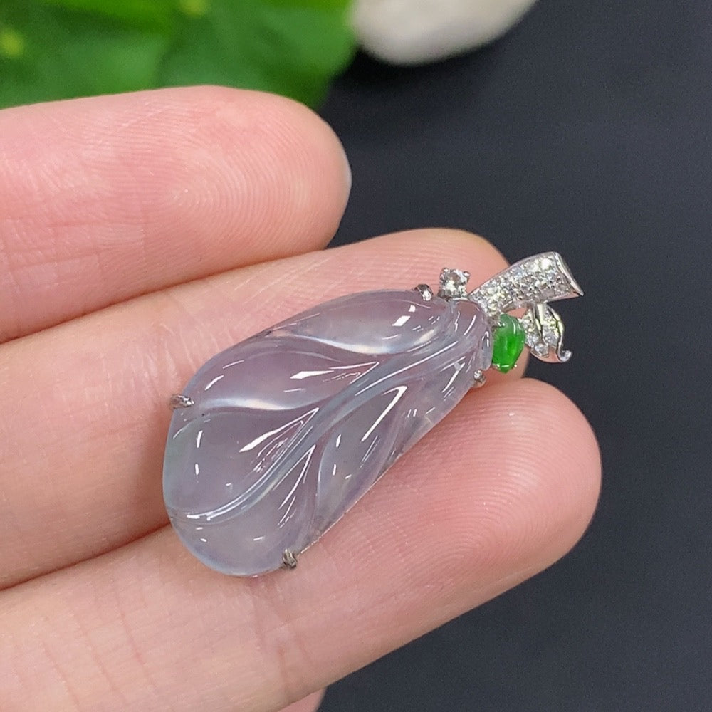Jadeite Leaf Pendant 18k Gold Total Weight Approx. 2.6g With Diamond Accents