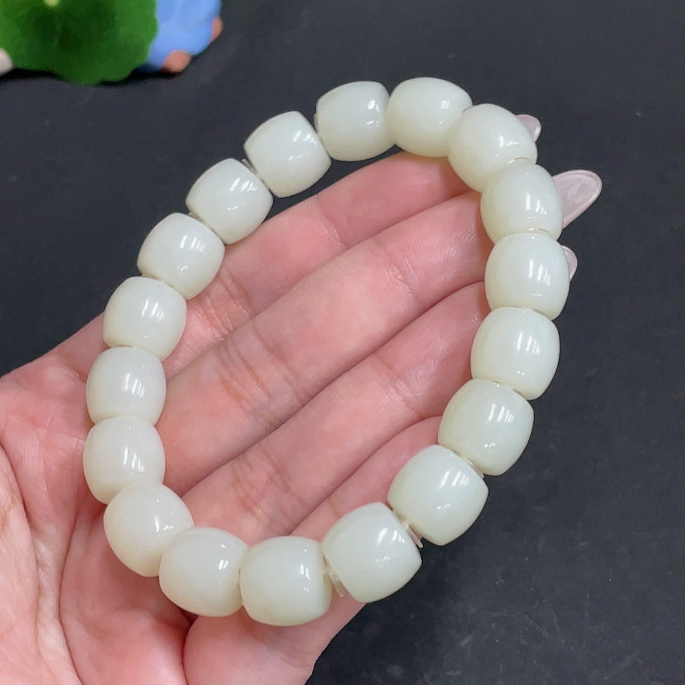 Hetian Jade Bracelet      Approx. 11.4 mm      Total Weight Approx. 51.9g