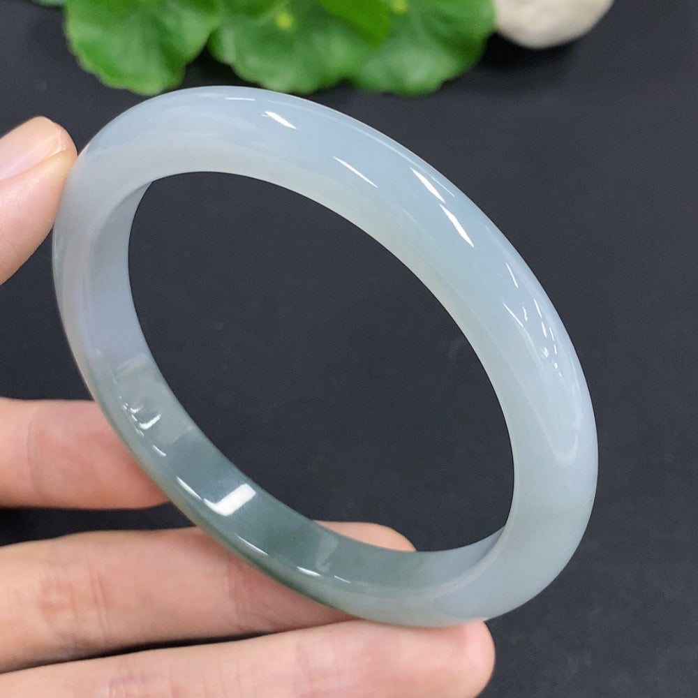 Jadeite Round Bangle