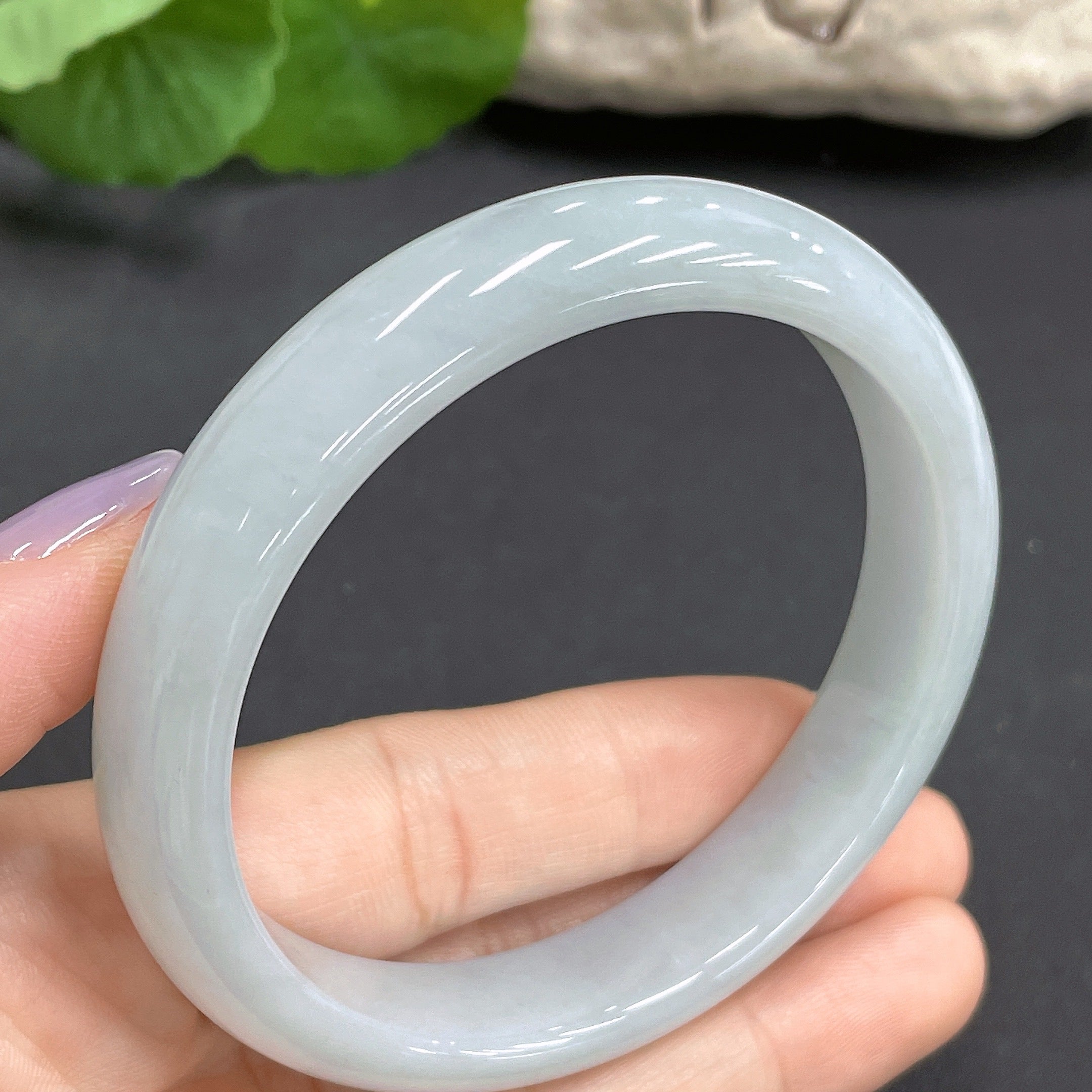 Jadeite Bangle     59.2mm Inner Diameter   52.811g Total Weight