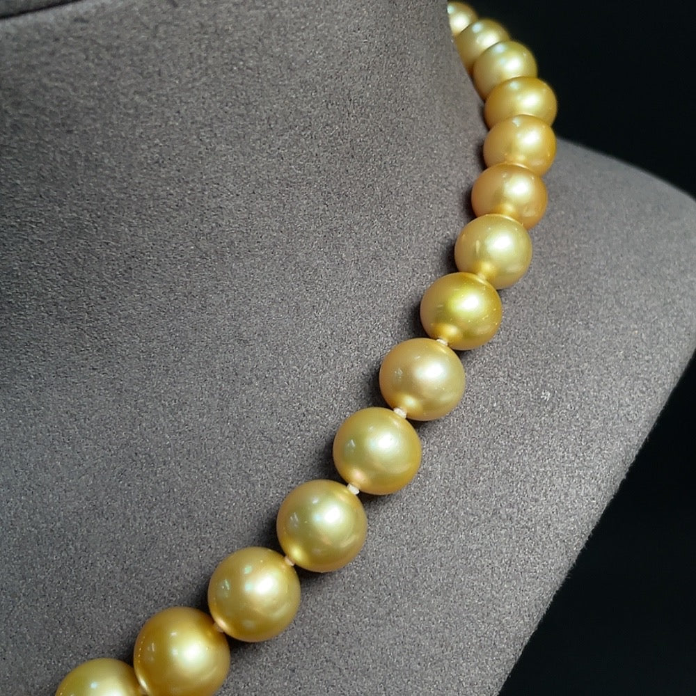 Seawater Pearl Strand 14k Gold Size Approx. 9.2-12.1mm Total Weight About 70.07g Color Origin Undetermined