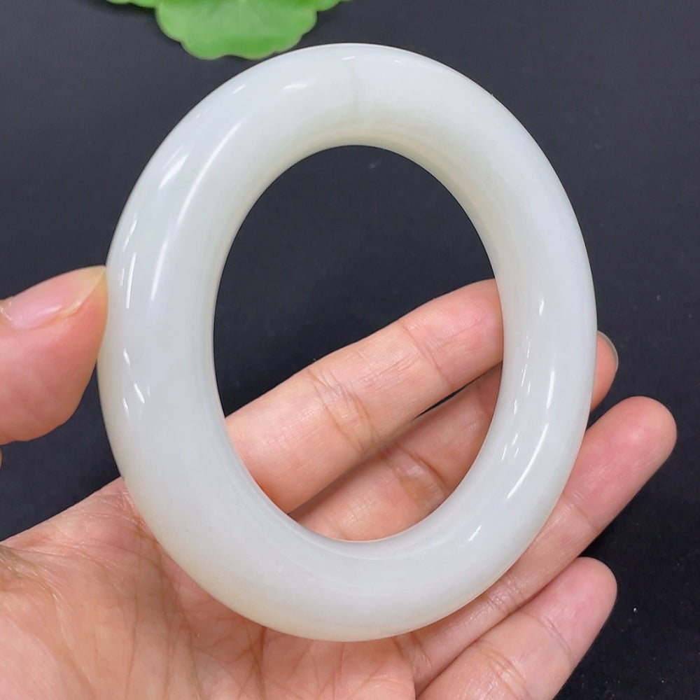 Hetian Jade Round Bangle