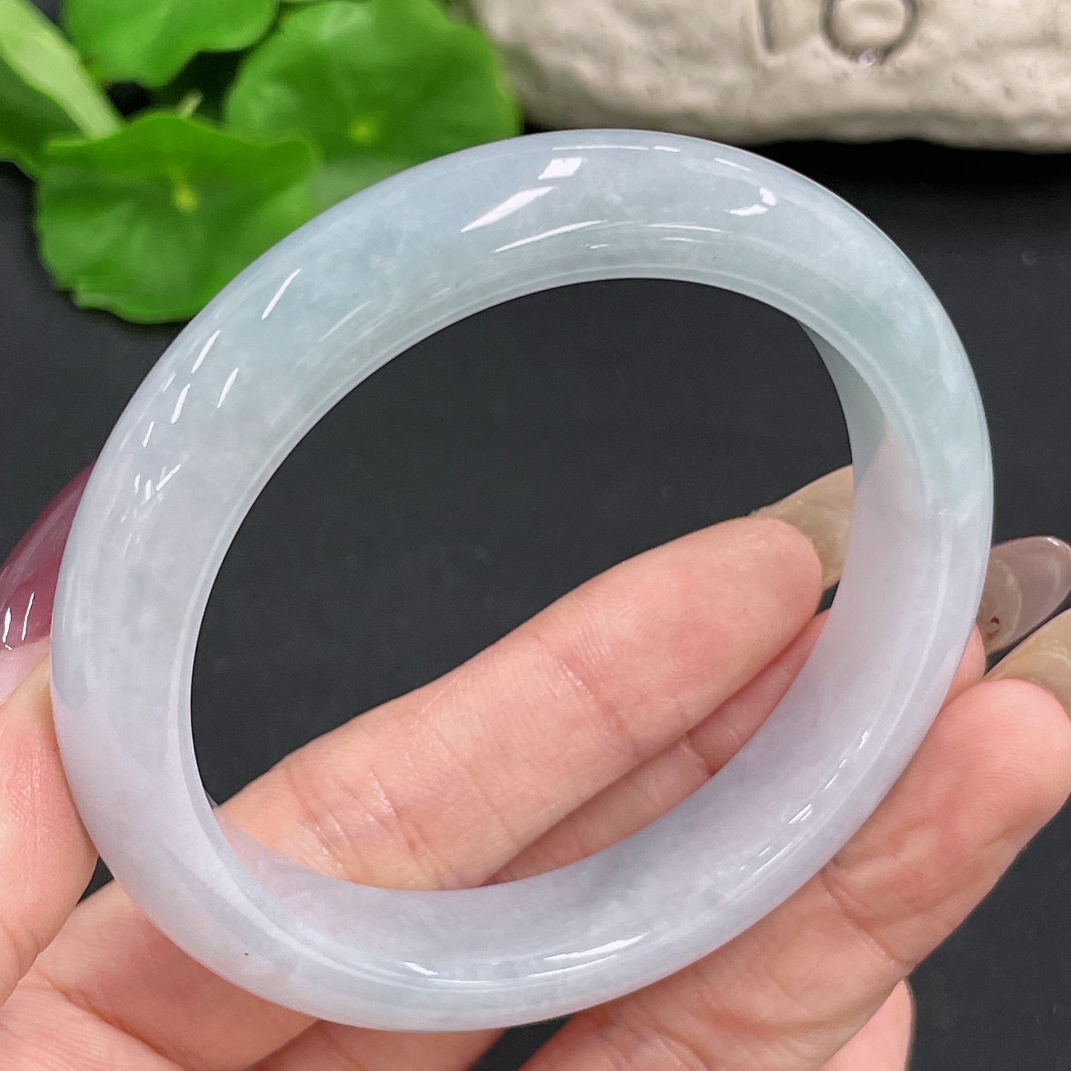 Jadeite round bracelet Size 56.2 Total weight approx. 55.09g