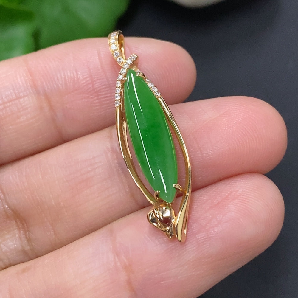 Jadeite Pendant with 18K Gold Mount Total Weight Approx. 2.5g (with Diamond Accents)