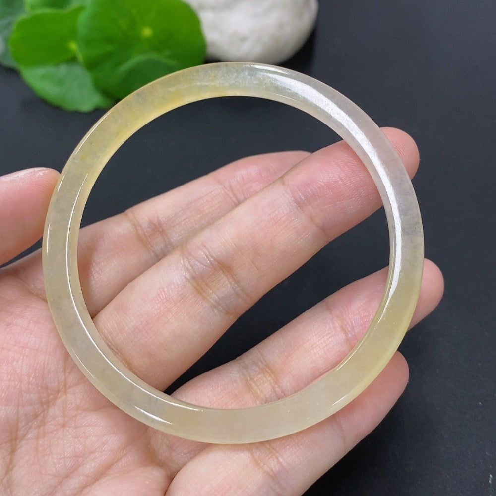 HKHQ jadeite round bracelet with undetermined color, 15.3g weight, size 57.5, featuring smooth polished jade stones.