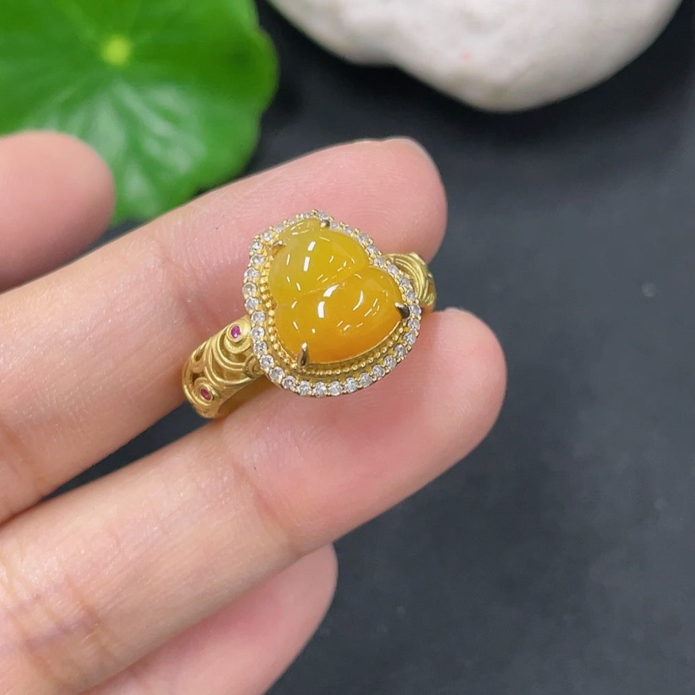 Jadeite Inlaid Ring 18k with Diamond (Colorless) Size 14 Total Weight Approx. 3.87g