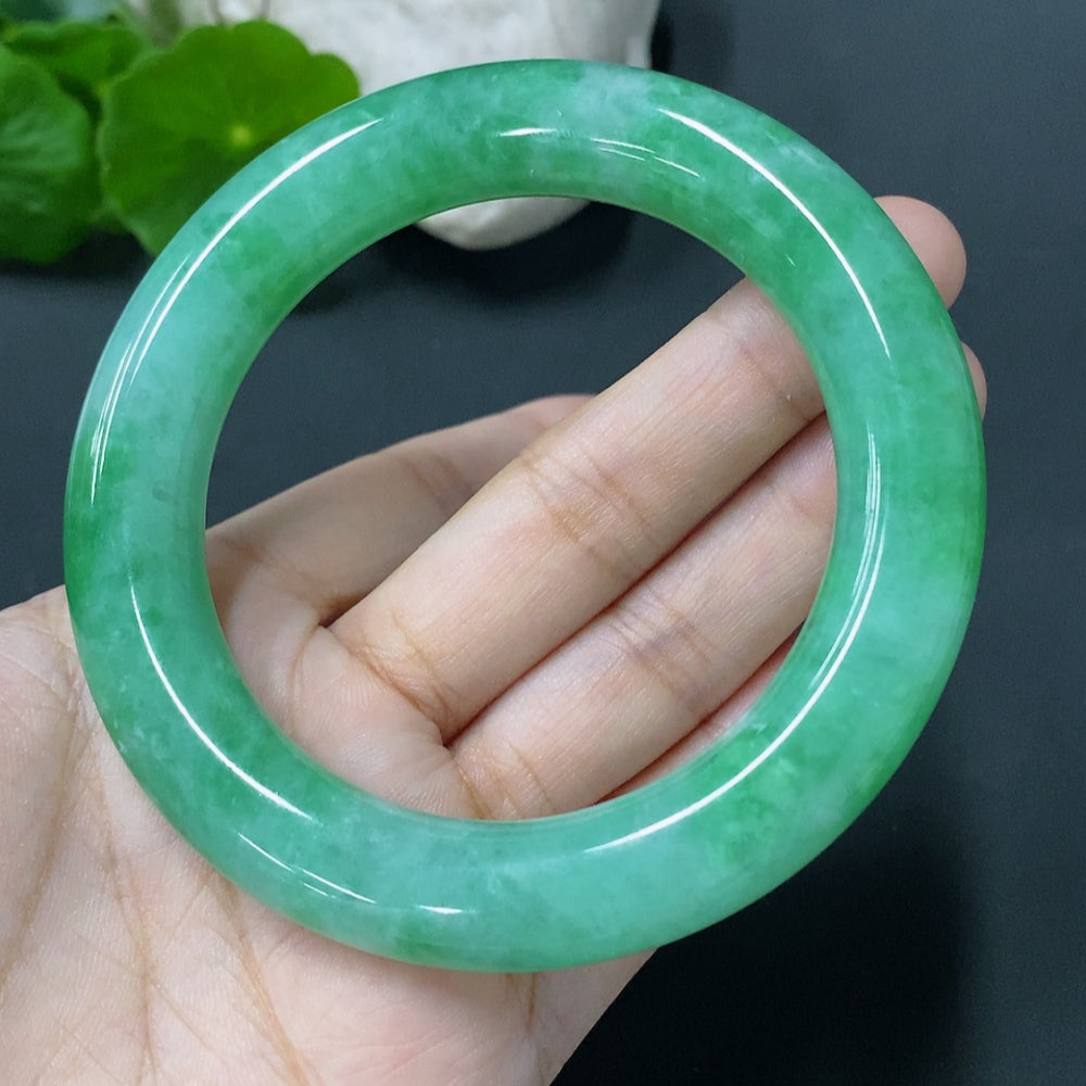 JadeiteRound Bangle, 56.4 Loop Size, Total Weight 80.778g [Total Value: $16,194 USD]
