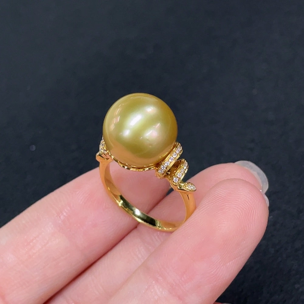 Seawater Pearl Ring with Diamond Accents, 18k Gold, Color Origin Undetermined, Stone 12mm