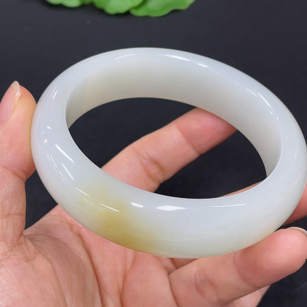 Hetian Jade Round Bangle