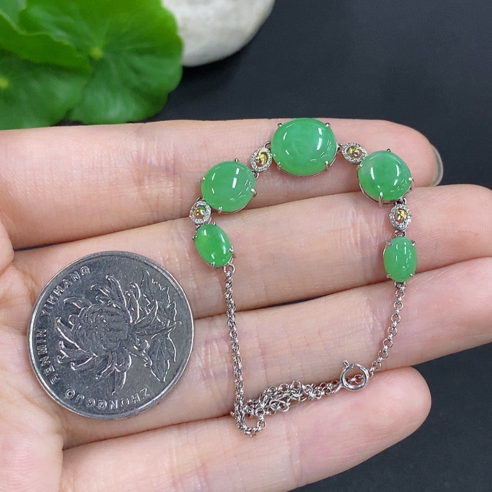 Jadeite Cabochon Inlaid Bracelet 18K Gold Total Weight Approx. 4.3g (With Diamond Accents)