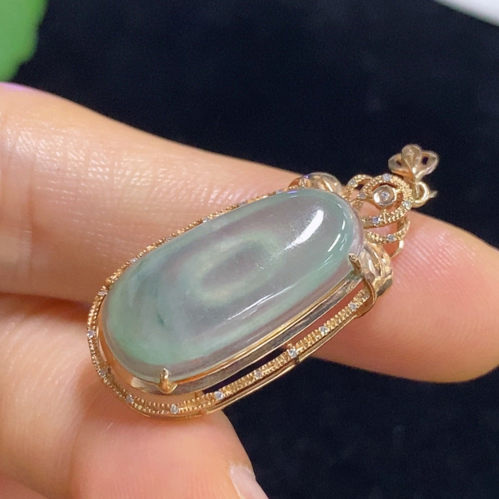 Jadeite Melon-shaped Pendant with 18K Gold and Diamond Accents, Total Weight Approximately 3.44g